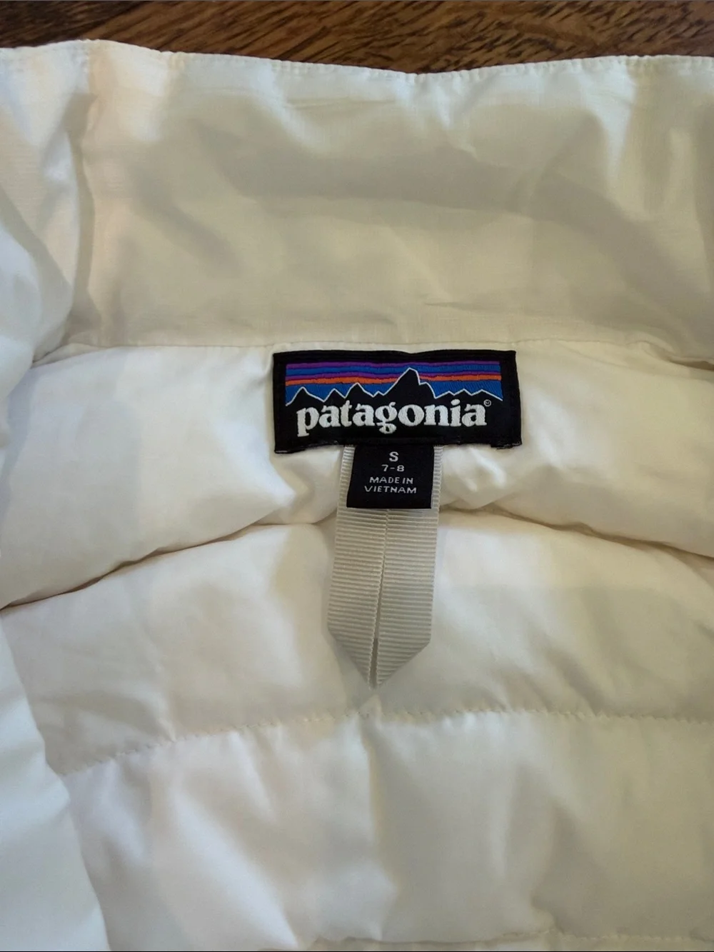 Girls Patagonia Cream Quilted Lightweight Vest